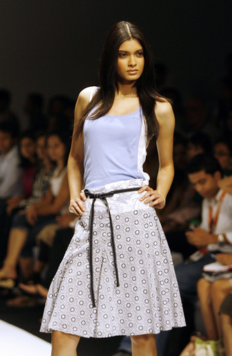 ＜07/08年秋冬ラクメ・ファッション・ウィーク＞シスレー、新作を発表 - インド