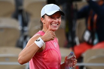 前回女王シフィオンテクが8強、ケニンは4回戦敗退 全仏OP