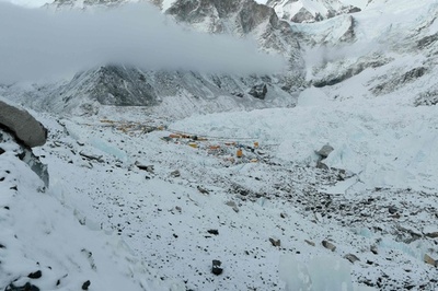 商業登山の闇、エベレスト登頂という「賞杯」に懸けるリスク