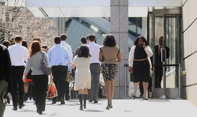 米国の人口が円周率の1億倍に、米国勢調査局