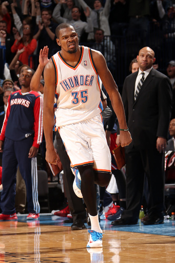 サンダーがホークスに勝利、デュラントが終了直前に決勝点