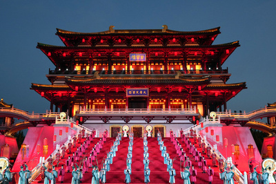 カザフスタンの歌手が歌った古典詩の意味は 中国・中央アジアサミットの前夜祭