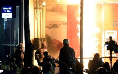 メキシコ学生失踪事件、首都の抗議デモが暴徒化