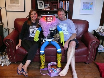 ヒッチハイク・ロボット、カナダ横断に挑戦中