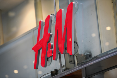 「強制労働」疑惑めぐり、H&M 中国業者との取引打ち切りへ