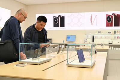 ファーウェイ、「Mate 70」シリーズを発表 独自OSで性能向上をアピール