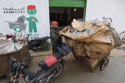 「世界のみんなで協力して貧困を無くそう」