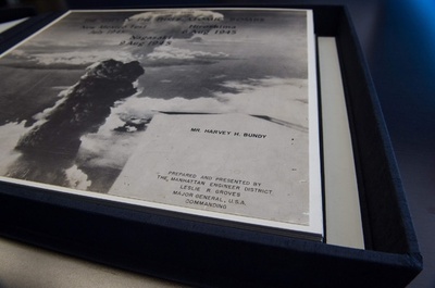 米軍撮影の原爆写真、シンクタンクが広島平和記念資料館に寄贈へ