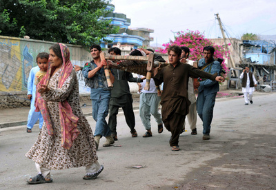 アフガニスタン東部のインド領事館前で自爆攻撃、9人が死亡