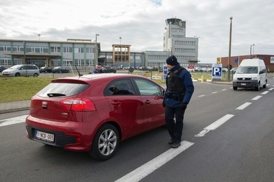 ブリュッセル空港、3日にも営業再開か 警察労組と合意