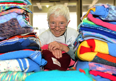 寒さに震える人に温かい毛布を、豪で慈善イベント