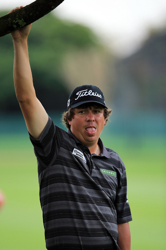 「ダフナリング」プロゴルフ界で大流行中