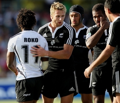 ニュージーランド フィジー降しアデレードセブンズ・カップ決勝進出