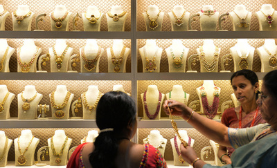 インド人の隠し所得は総額1兆円、政府の恩赦で申告相次ぐ