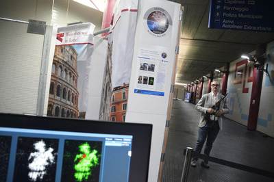 NATO、地下鉄で反テロ実証実験 伊ローマ