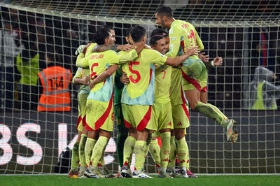 10人のスペインが4発快勝 ポルトガルはC・ロナ弾で連勝 NL