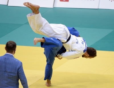 大野が男子73キロ級で金メダル、世界柔道