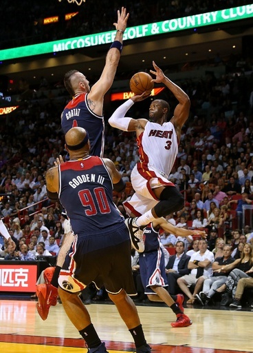 ジェームズを失ったヒート、今季初戦を白星で飾る