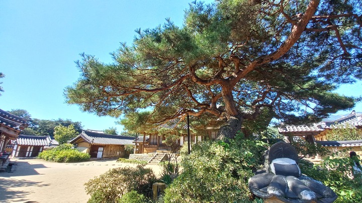 慶尚南道咸陽の開平韓屋村(c)NEWSIS