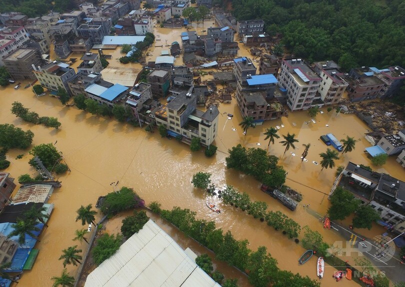中国南部・広東省で洪水、冠水して水深1～3メートルに