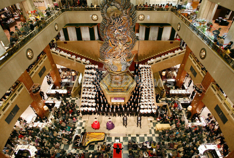 年末恒例、デパートで第九演奏会