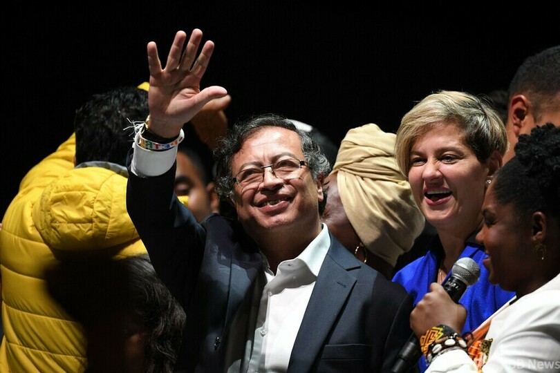 コロンビア大統領に元ゲリラのペトロ氏 初の左派政権誕生へ