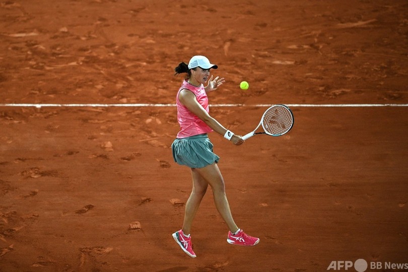 前回女王シフィオンテクが8強、ケニンは4回戦敗退 全仏OP