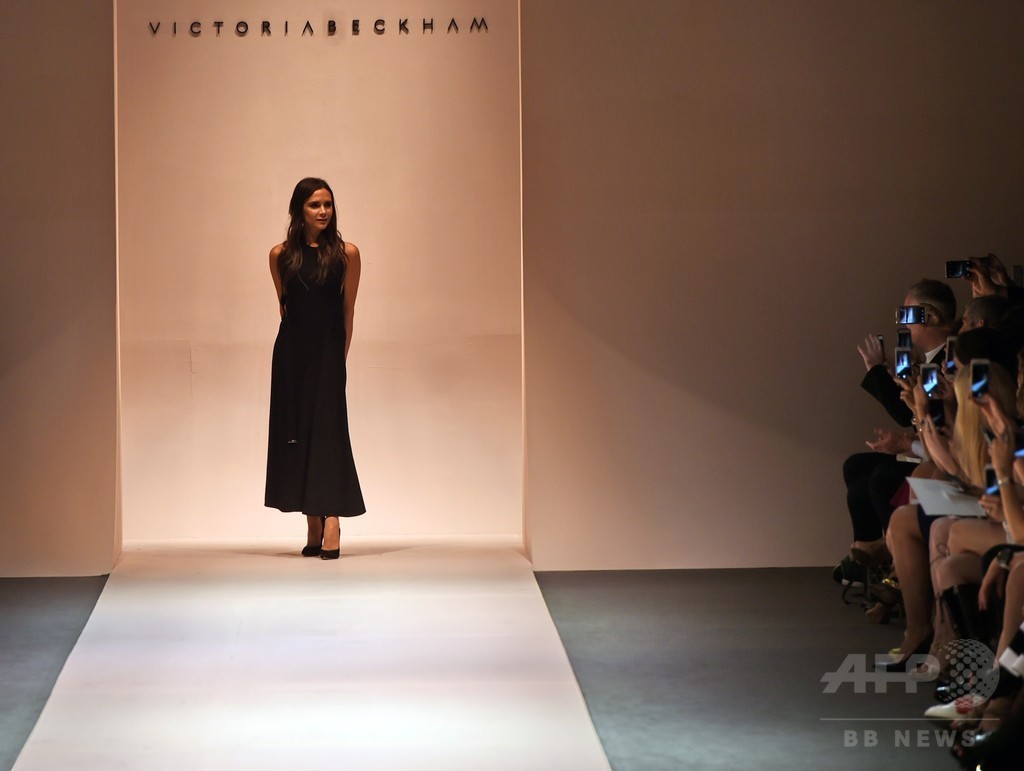 ヴィクトリア・ベッカム、ファッションウィークのフィナーレ飾る