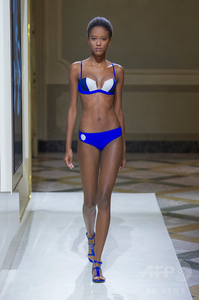 「ラペルラ」17年春夏