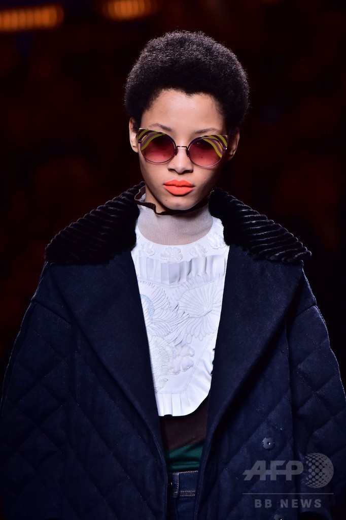 「フェンディ」16/17年秋冬コレクション