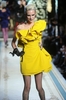 ニューヨーク市内ピエール ホテル（The Pierre Hotel）で開催された「ランバン フォー H&amp;M（Lanvin for H&amp;M）」のオートクチュール・ファッションショー（2010年11月18日撮影）。（c）AFP/Getty Images/Jamie McCarthy