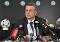 ドイツサッカー連盟会長が辞任 高級時計受け取りが決定打に 写真3枚 国際ニュース Afpbb News