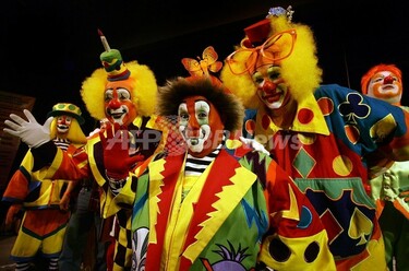 世界のピエロが大集合、「国際クラウン大会」 写真9枚 国際ニュース