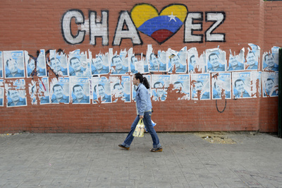 ベネズエラ要人のキューバ入り相次ぐ、チャベス大統領の容体に懸念