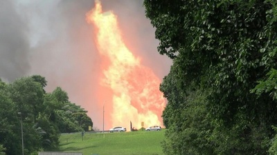 動画:ガスパイプライン火災で100人負傷 マレーシア