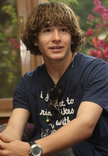 米13歳少年がエベレスト登頂成功、最年少記録を更新