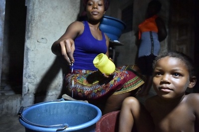 エボラ熱流行、隣国コートジボワールで奇想天外なデマ拡散