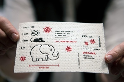 トイレ紙に印刷、コロナテーマの切手発売 オーストリア