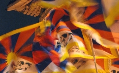 20歳のチベット人尼僧が抗議の焼身自殺、中国