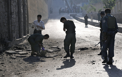 カブールで自爆テロ、3人負傷