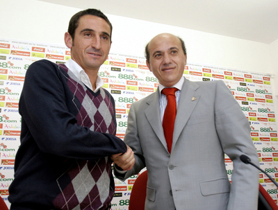 セビージャ マノロ・ヒメネス新監督の就任を発表