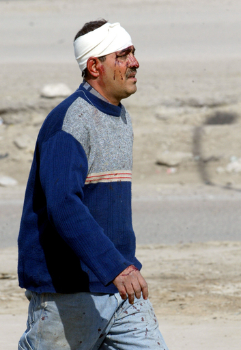 バグダッド市内のガソリンスタンド付近で自爆テロ、死者最低10人、負傷者60人 - イラク