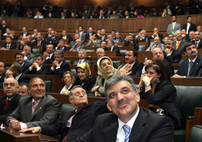 与党、総選挙前倒し実施を提案 - トルコ