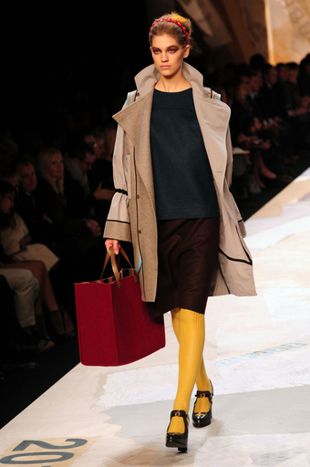 ＜11/12年秋冬ミラノコレクション＞フェンディ