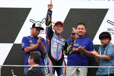 全日本ロードレース選手権で中須賀克行選手が現役最終戦で優勝