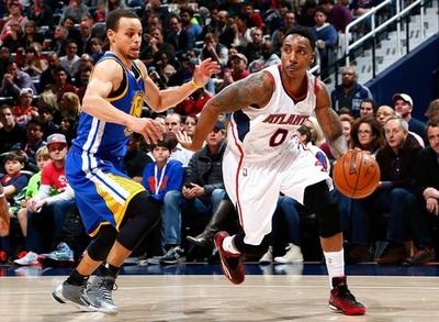 東西首位対決、ホークスがウォリアーズ下す