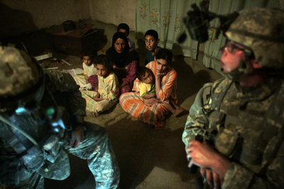 米議員が年内の駐イラク米軍一部撤退を提案、政府は情勢悲観視する報告書を発表