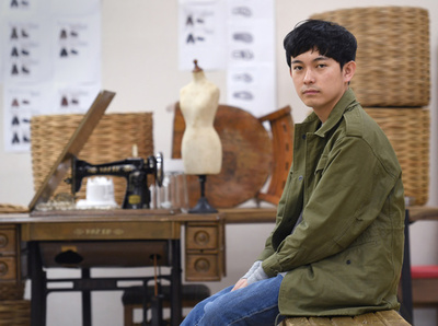 ゼロ年代の演出家・藤田貴大が語る「おんなのこ」の美【前編】