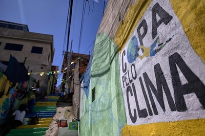 「W杯にも環境にも関心を」 グラフィティでメッセージ ブラジル