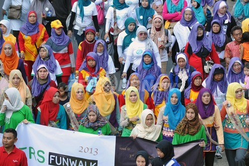 ミス ワールドへの回答 イスラム教徒限定の美人コンテスト インドネシア 写真6枚 ファッション ニュースならmode Press Powered By Afpbb News
